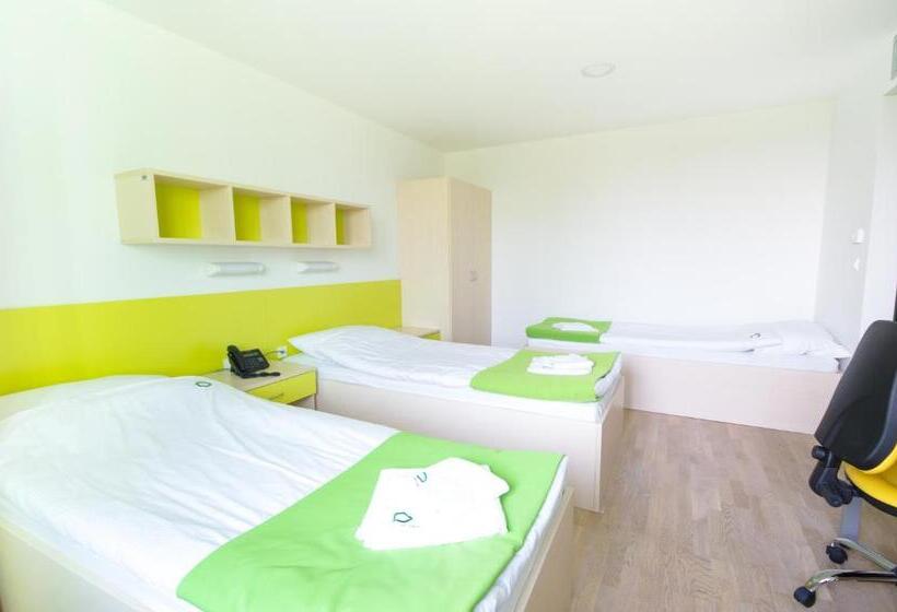 اتاق استاندارد سه نفره, Sport Hotel Ljubljana