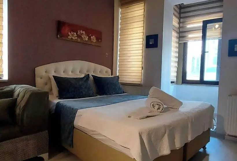 استودیوی استاندارد, Greenbird Suites