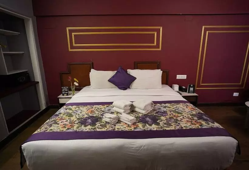 デラックスルーム, Mount Conifer Suites & Spa