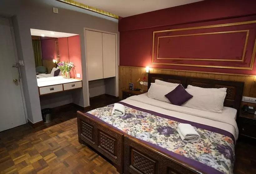 デラックスルーム, Mount Conifer Suites & Spa