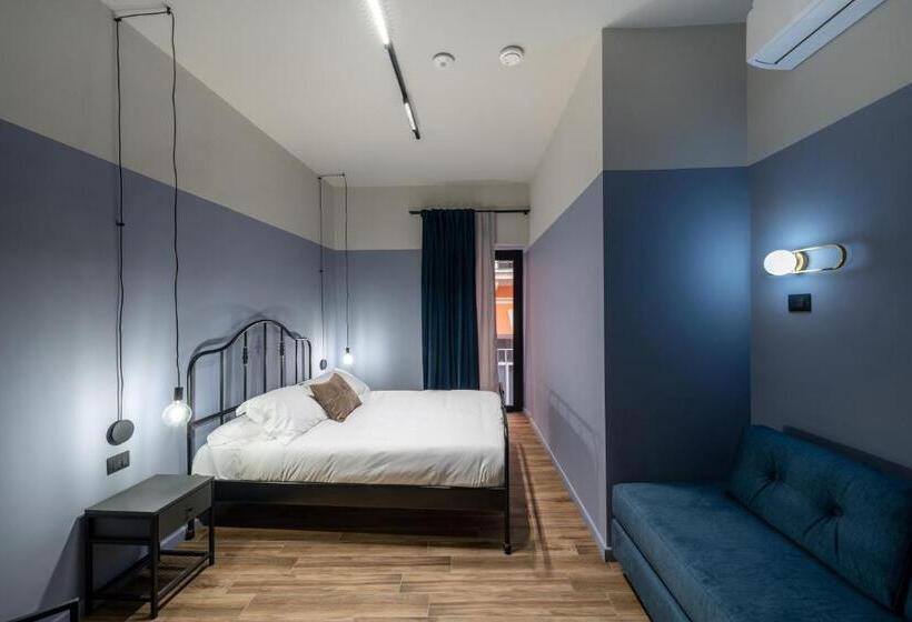 اتاق لوکس سه تخته, Rb Suites Napoli