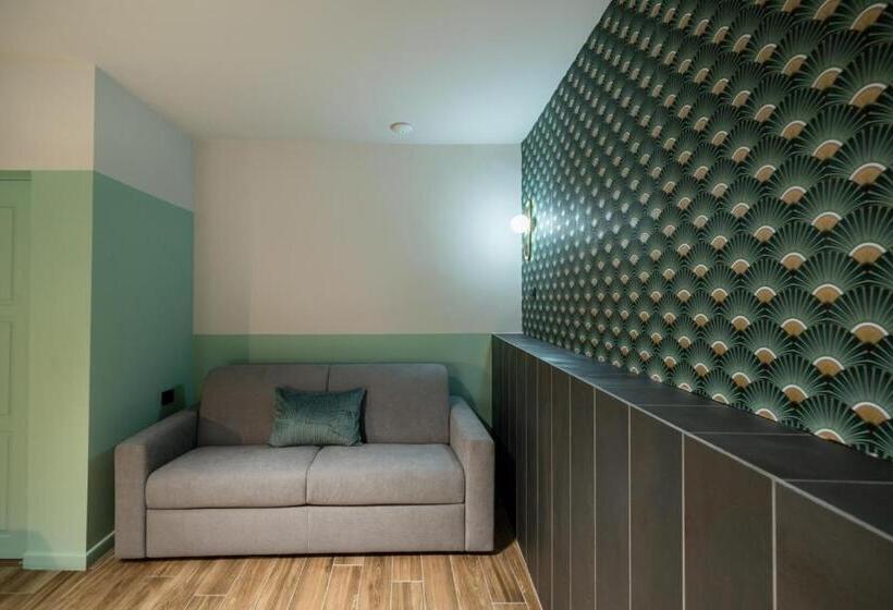 اتاق لوکس چهار تخته, Rb Suites Napoli