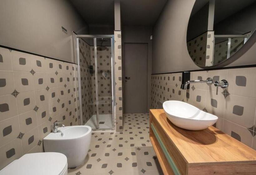 اتاق لوکس چهار تخته, Rb Suites Napoli