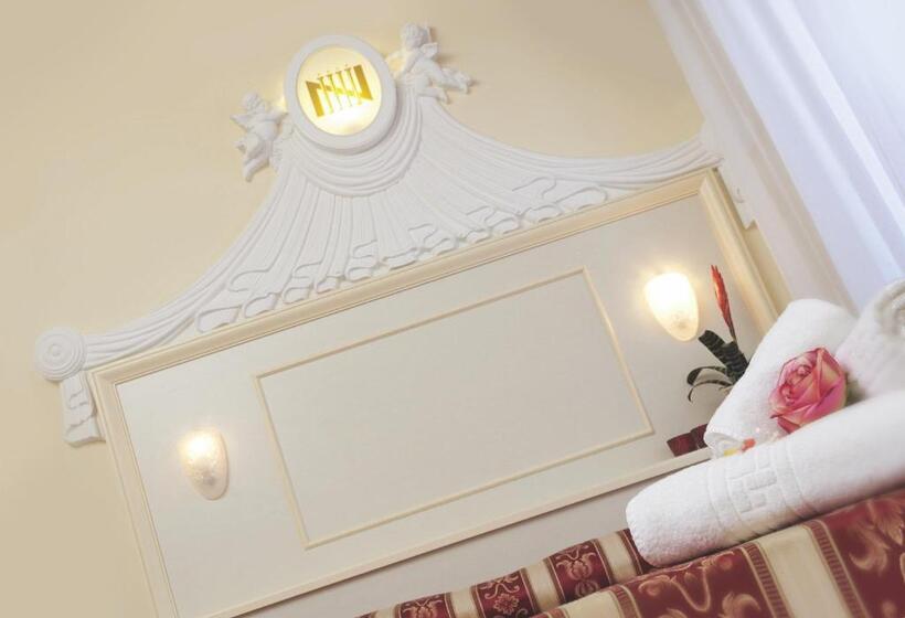 스탠다드 룸 바다 전망, Nord Est