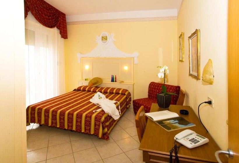 스탠다드 룸 바다 전망, Nord Est