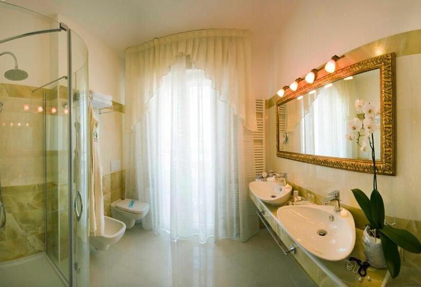 패밀리 스위트, Nord Est