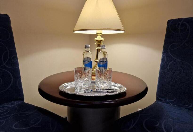 اتاق سوپریور, Sfinksas