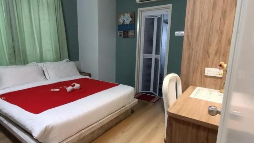 2 Bedroom Apartment, Sunshine Homestay