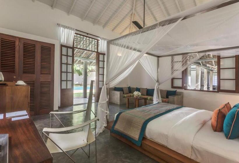 Suíte Vista Piscina, The Frangipani Tree By Edwards Collection