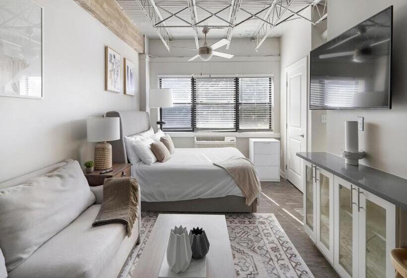 Студия Стандарт, Elevate 758 By Landing