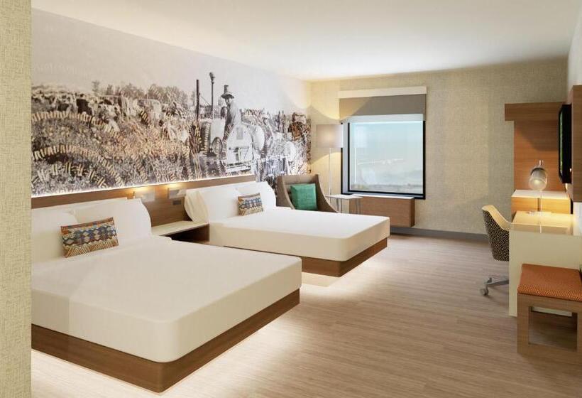 إستوديو قياسى, Cambria Hotel El Centro   Imperial