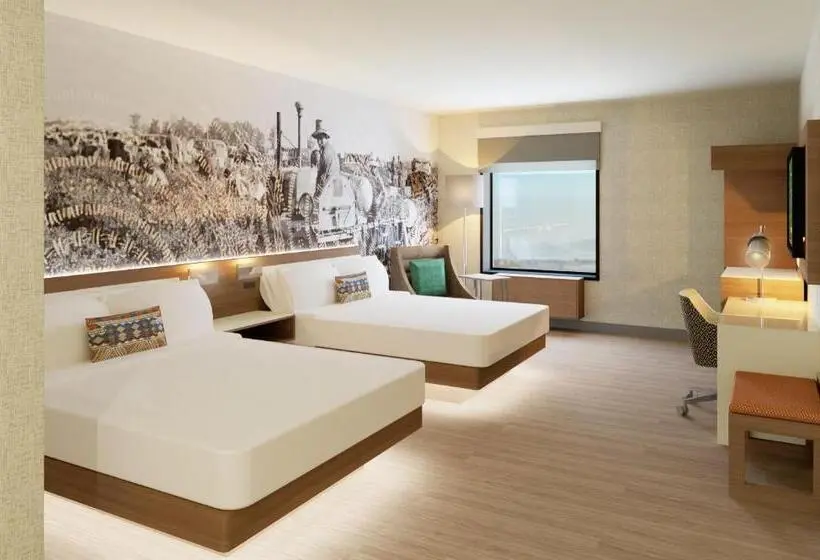 スタンダードスタジオ, Cambria Hotel El Centro   Imperial