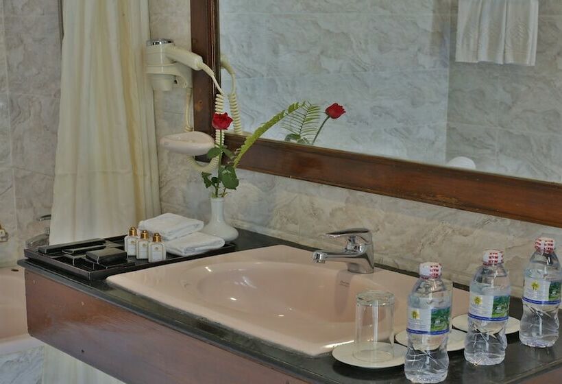 ویلای 1 خوابه, Amazing Chaung Tha Resort