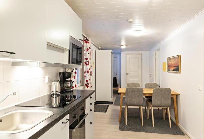 בקתה, Arctic River Resort