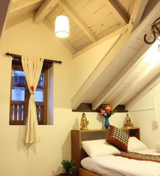 آپارتمان دوبلکس 1 خوابه, Hiranya Guest House