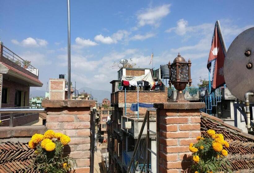 آپارتمان دوبلکس 1 خوابه, Hiranya Guest House