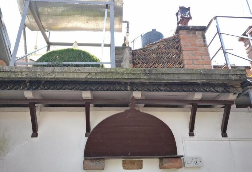 آپارتمان دوبلکس 1 خوابه, Hiranya Guest House