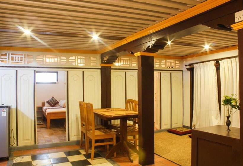 اتاق عادی, Hiranya Guest House