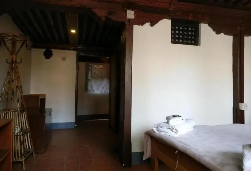 اتاق استاندارد, Hiranya Guest House