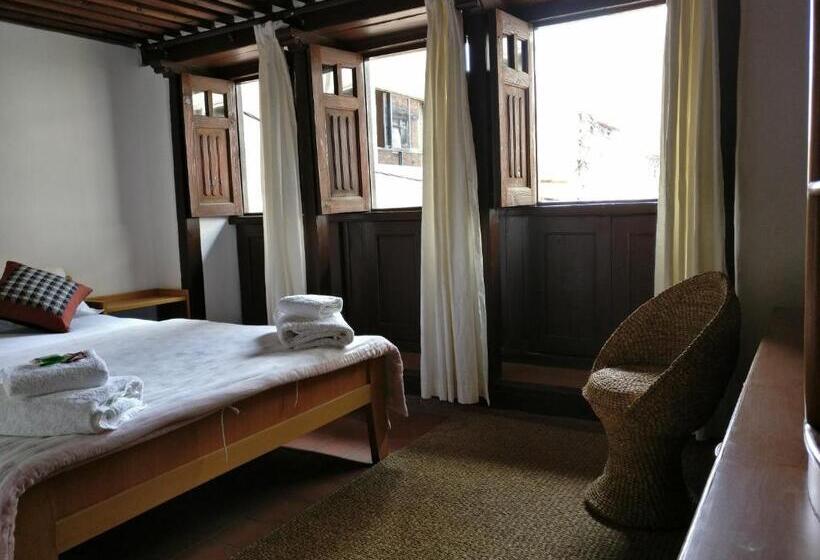 اتاق استاندارد, Hiranya Guest House