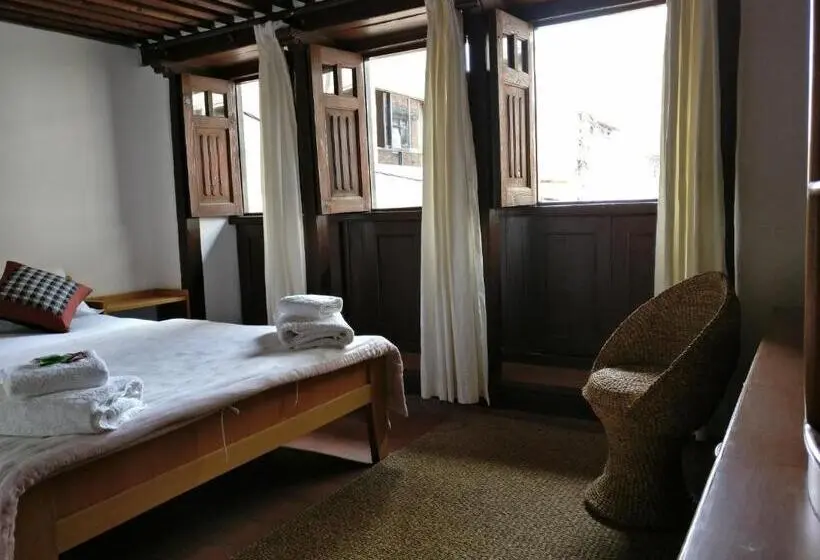 اتاق استاندارد, Hiranya Guest House