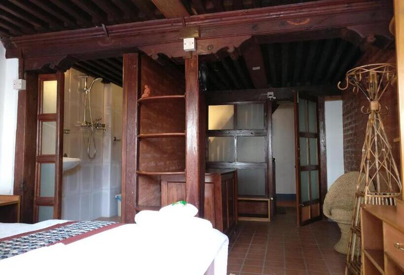 اتاق استاندارد, Hiranya Guest House