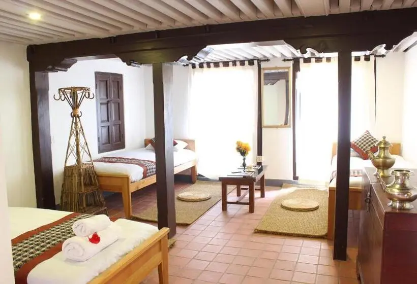 اتاق استاندارد سه نفره, Hiranya Guest House