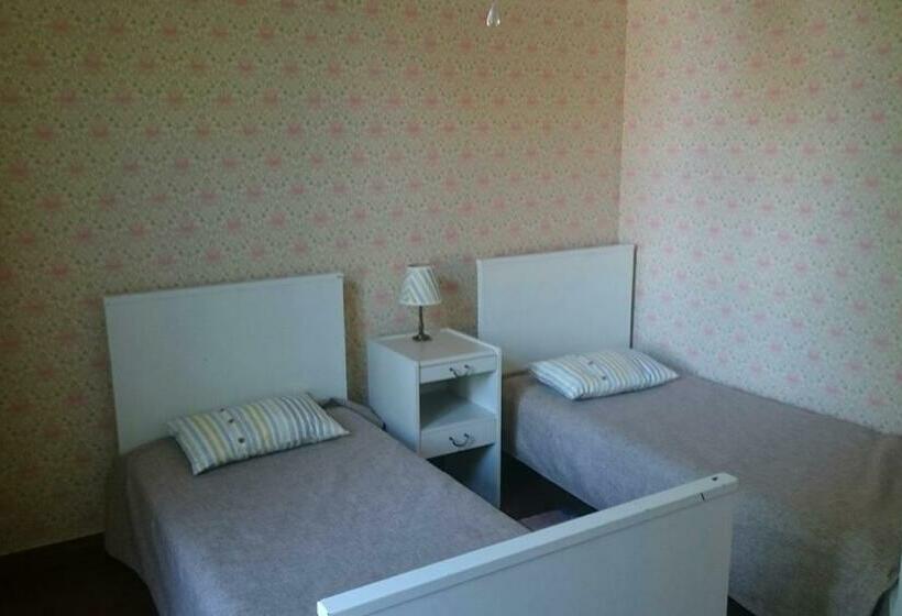 غرفة قياسية حمام مشترك, Wanhan Apteekin Majatalo