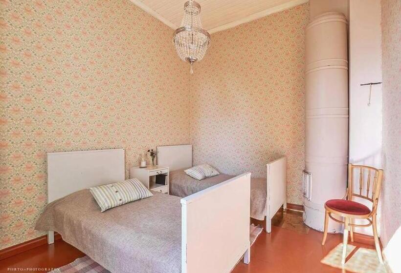 غرفة قياسية حمام مشترك, Wanhan Apteekin Majatalo