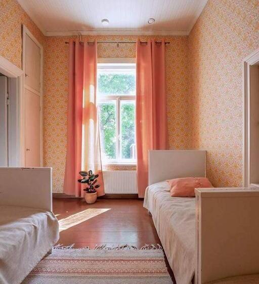 غرفة قياسية حمام مشترك, Wanhan Apteekin Majatalo