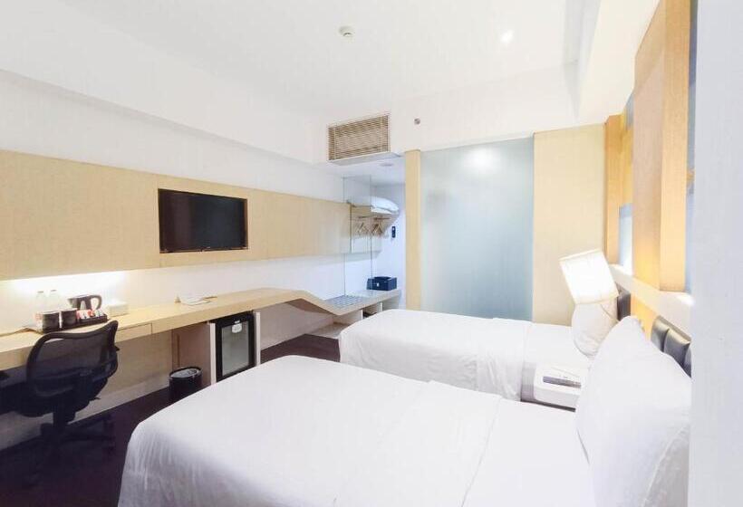 Номер Superior, Brits Hotel Karawang