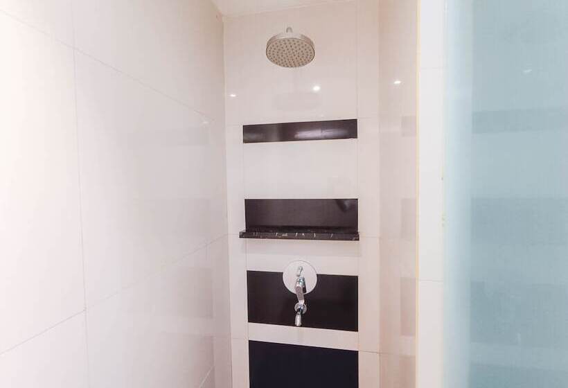 디럭스 룸, Brits Hotel Karawang