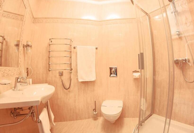 سوئیت پنت هاوس, Helicopter