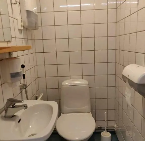 Vuode Makuusalissa, Kuerkievari Kuer