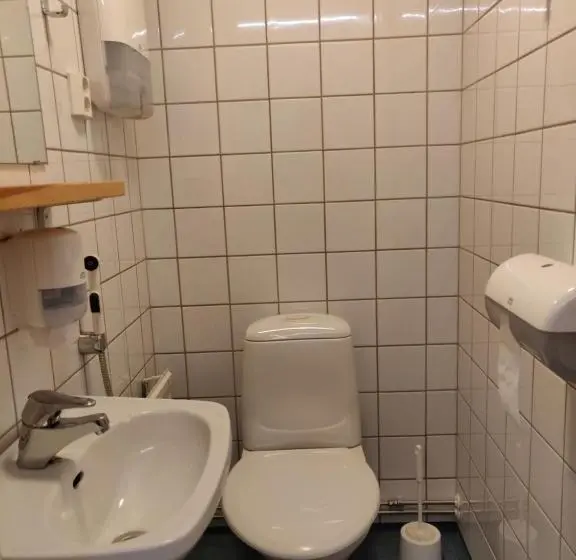 Economy Yhden Hengen Huone, Kuerkievari Kuer