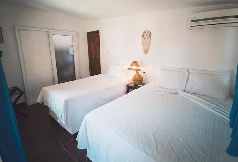 Triple Room Sea View, Marbella Eco Lodge