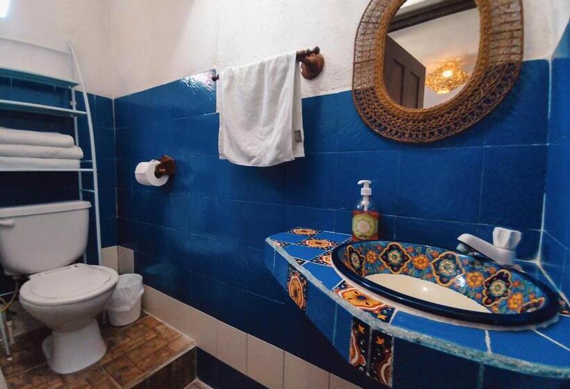 Triple Room Sea View, Marbella Eco Lodge