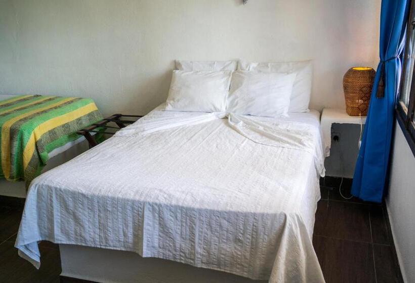 اتاق استاندارد چهار تخته با چشمانداز دریا, Marbella Eco Lodge