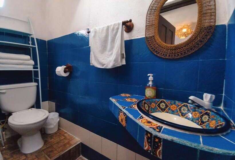 Triple Room Sea View, Marbella Eco Lodge