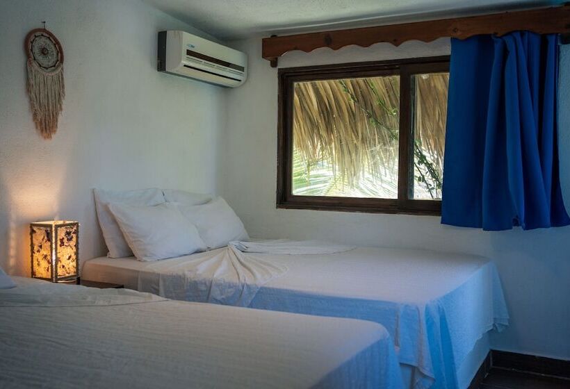 Triple Room Sea View, Marbella Eco Lodge