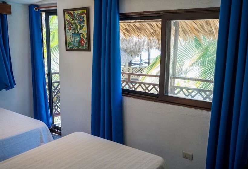 Triple Room Sea View, Marbella Eco Lodge