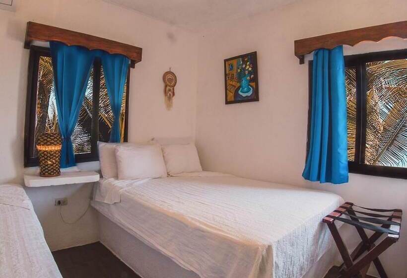 Triple Room Sea View, Marbella Eco Lodge