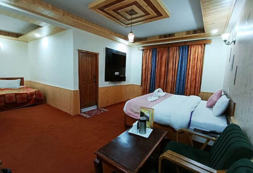 غرفة عائلية, Fabhotel Shandela Near Mall Road