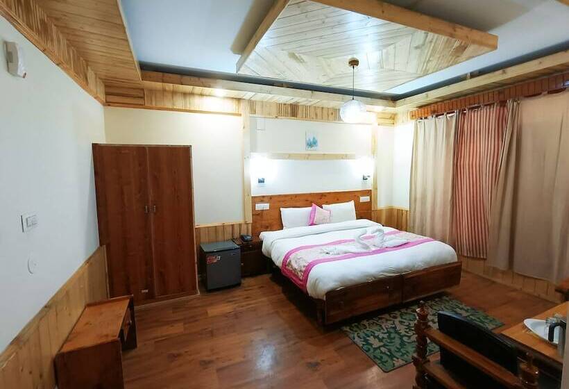 غرفة عائلية, Fabhotel Shandela Near Mall Road