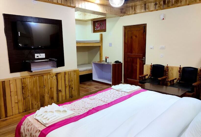 غرفة عائلية, Fabhotel Shandela Near Mall Road