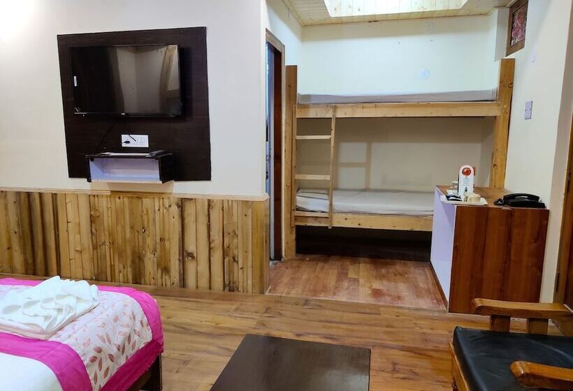 غرفة عائلية, Fabhotel Shandela Near Mall Road