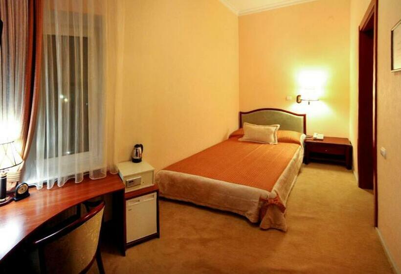 اتاق استاندارد یک نفره, Tustan