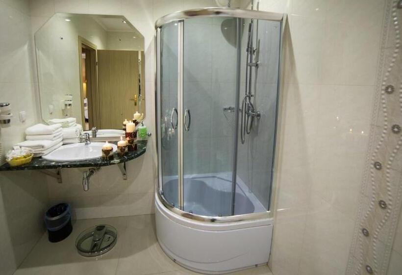 اتاق راحتی, Tustan