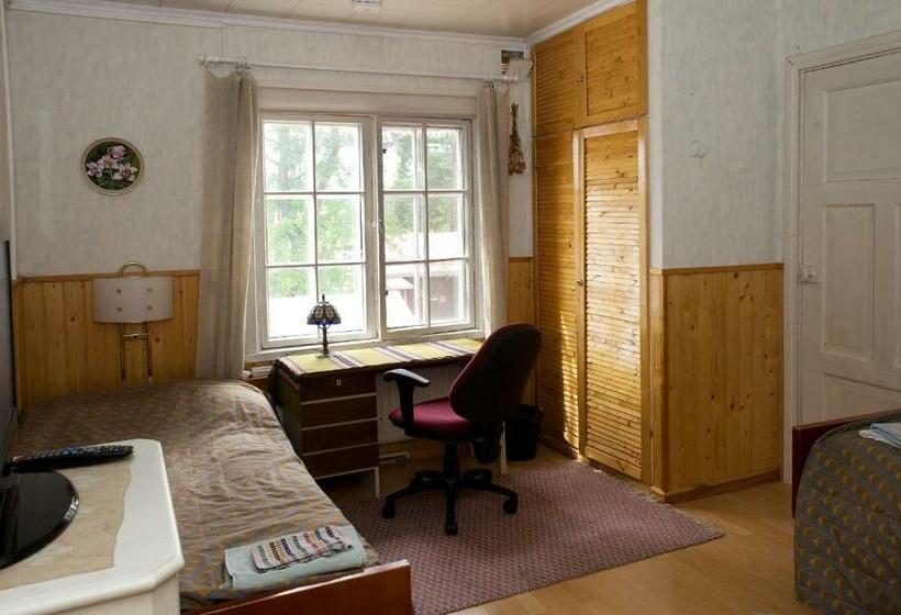 Номер Стандарт Совместная Ванная, Kartano Hostel