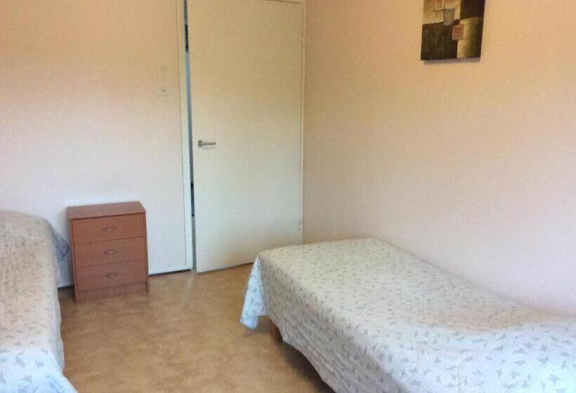 חדר סטנדרט, Leo Hotelli